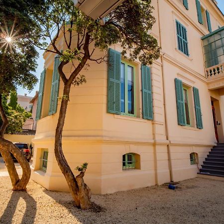 Hostel Banana'S Camp Cannes Exteriér fotografie
