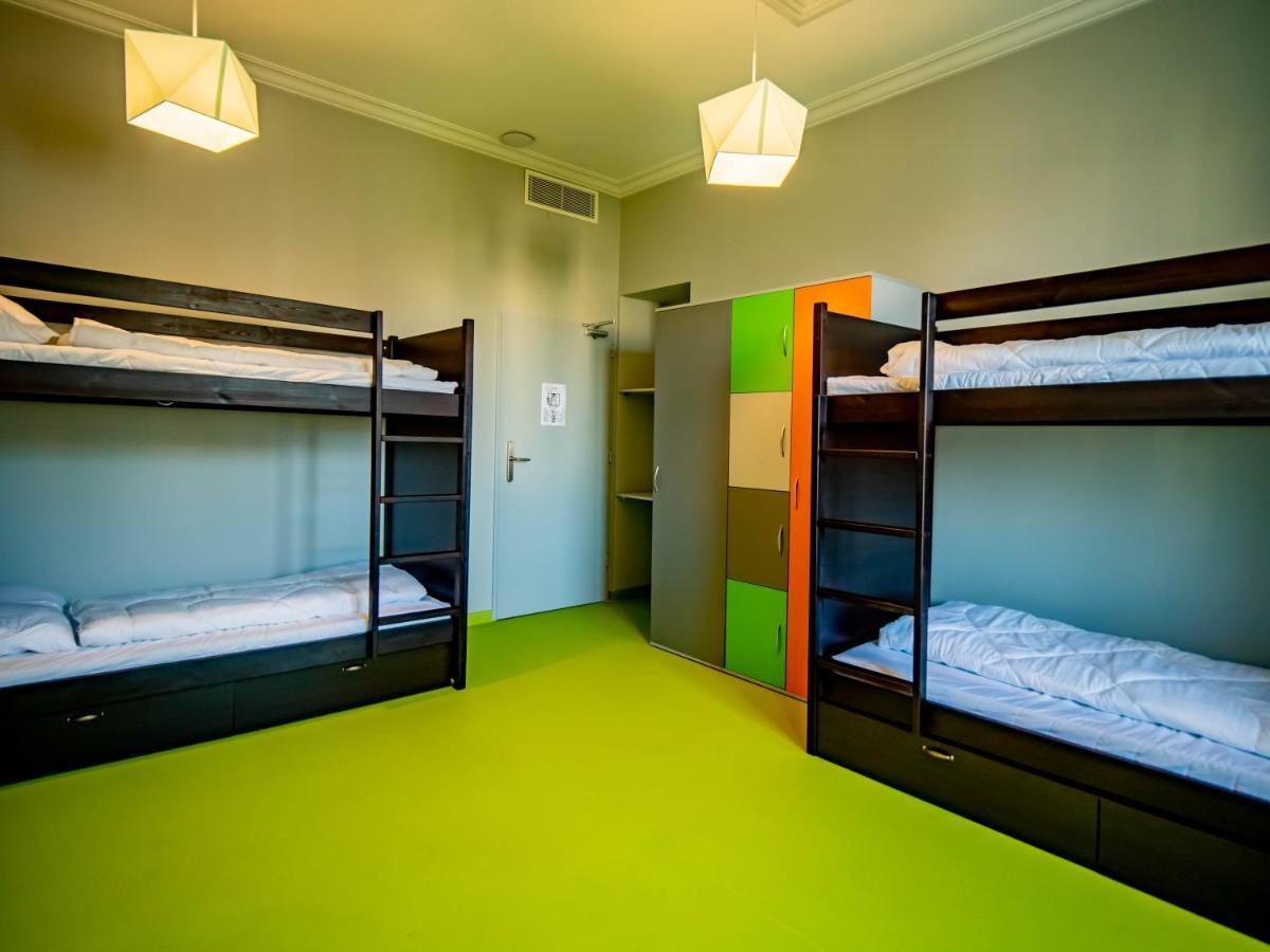 Hostel Banana'S Camp Cannes Exteriér fotografie