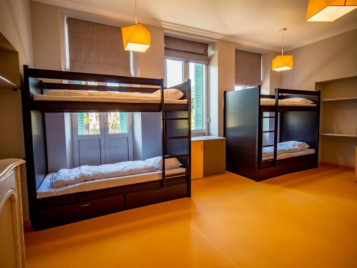 Hostel Banana'S Camp Cannes Exteriér fotografie