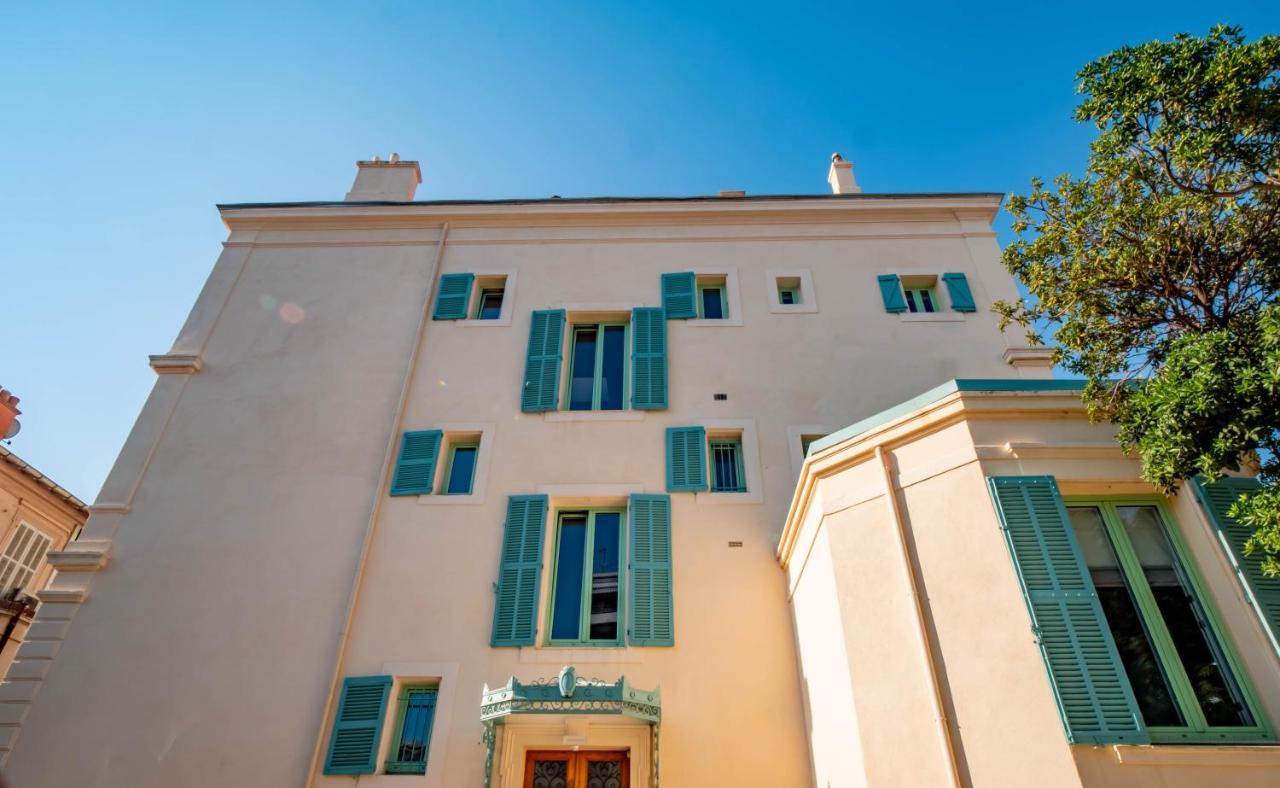 Hostel Banana'S Camp Cannes Exteriér fotografie