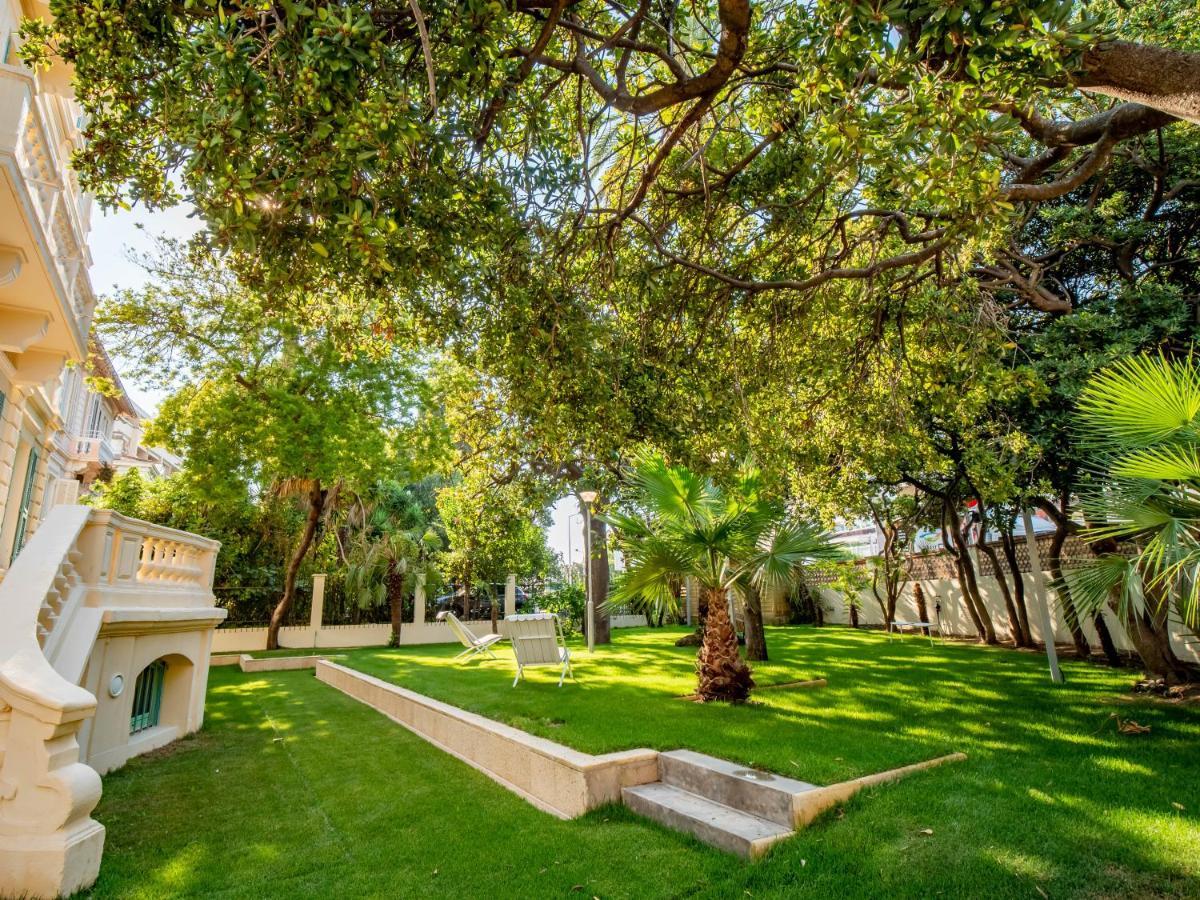 Hostel Banana'S Camp Cannes Exteriér fotografie