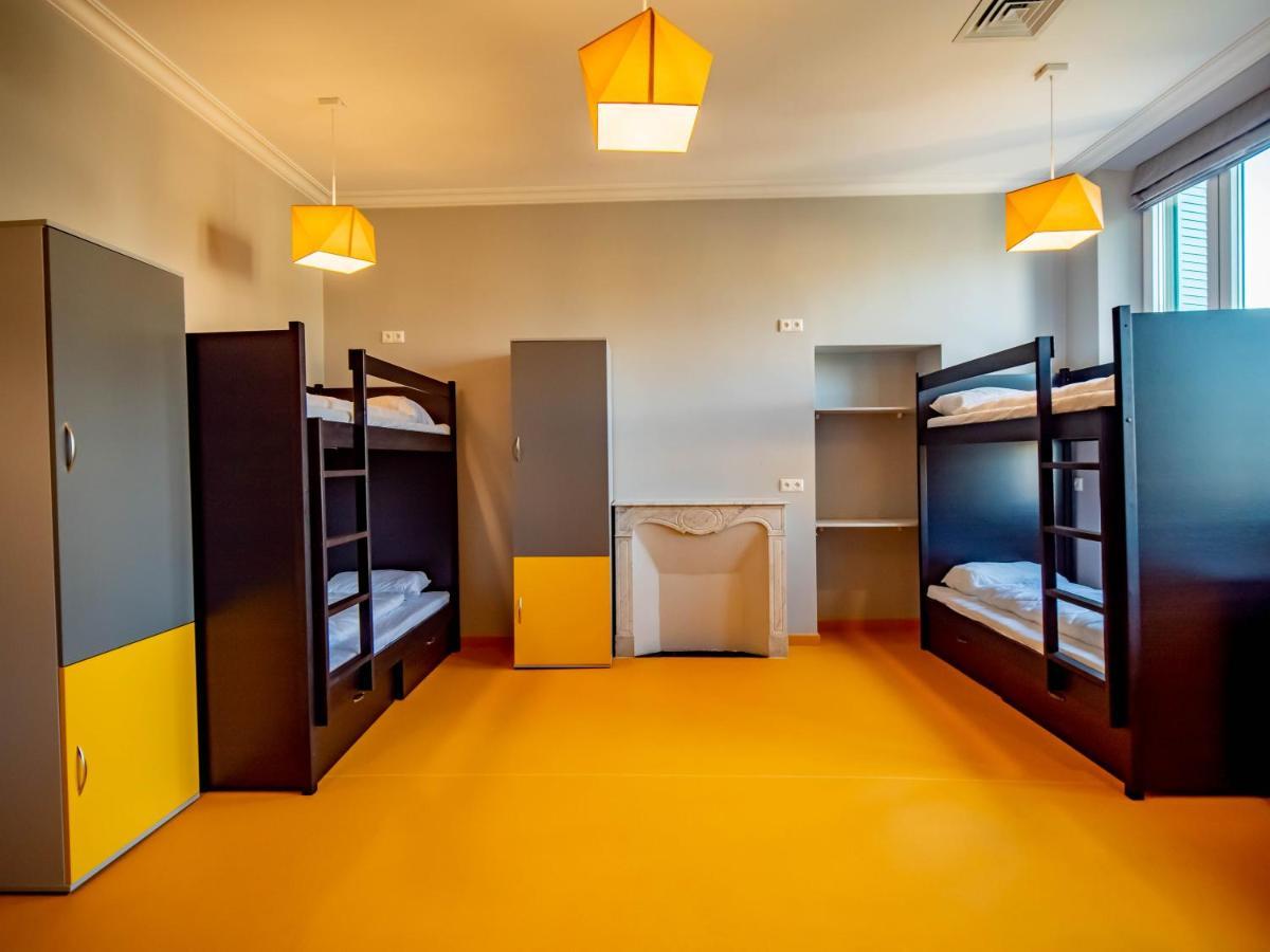Hostel Banana'S Camp Cannes Exteriér fotografie