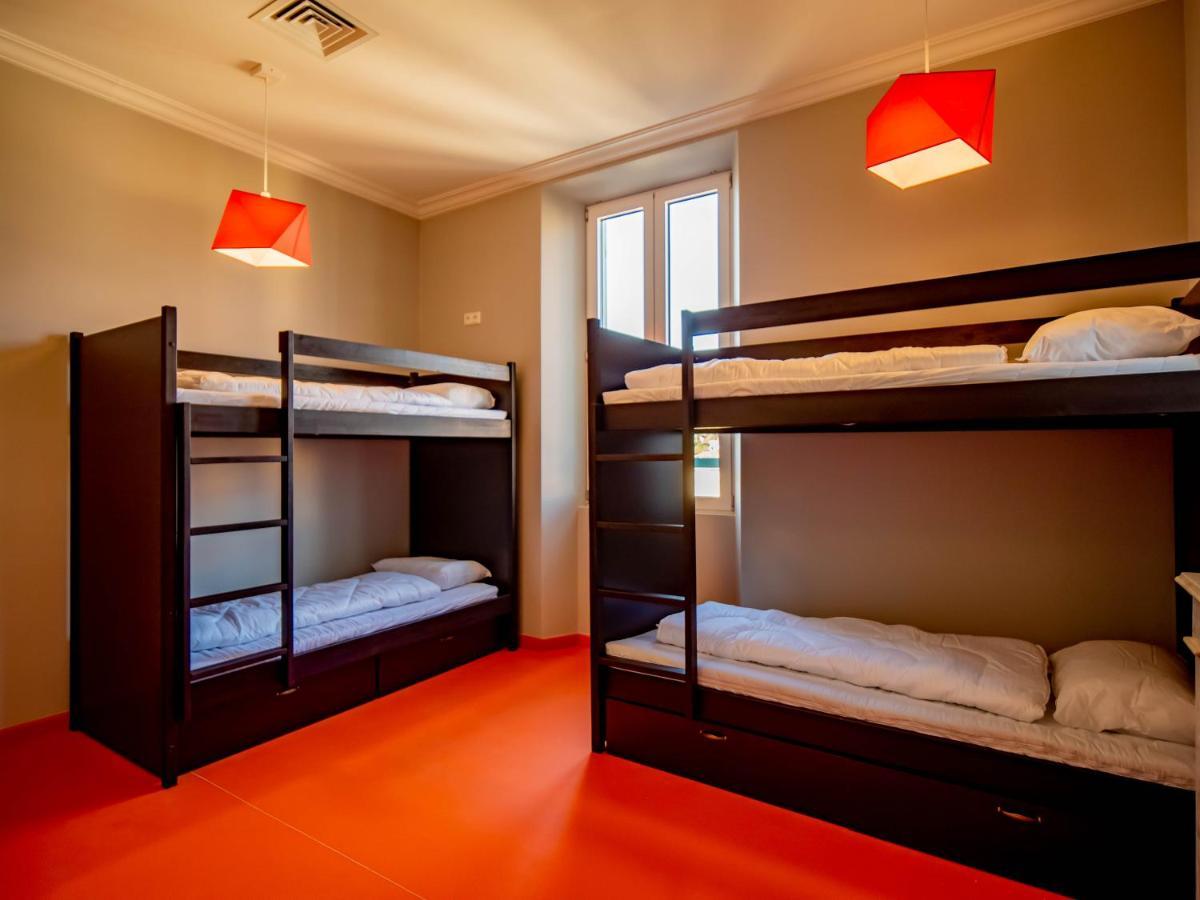 Hostel Banana'S Camp Cannes Exteriér fotografie