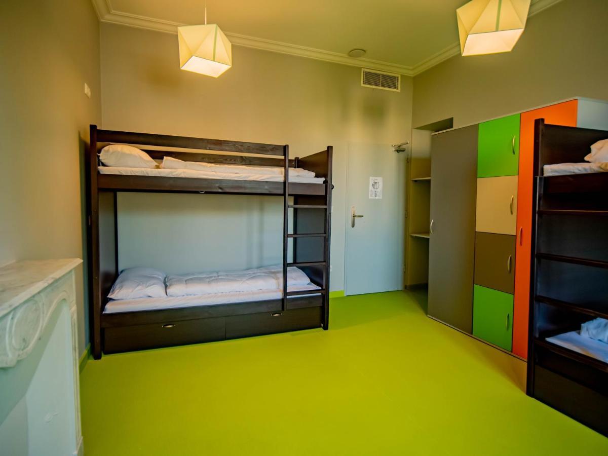 Hostel Banana'S Camp Cannes Exteriér fotografie